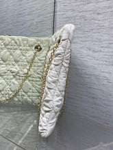 Load image into Gallery viewer, DR633 Dior Crunchy Large / HIGHEST QUALITY VERSION / 38 x 28.5 x 5 cm