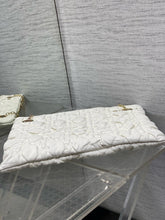 Load image into Gallery viewer, DR633 Dior Crunchy Large / HIGHEST QUALITY VERSION / 38 x 28.5 x 5 cm
