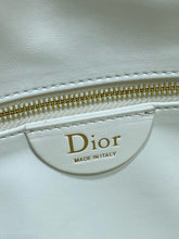 Load image into Gallery viewer, DR633 Dior Crunchy Large / HIGHEST QUALITY VERSION / 38 x 28.5 x 5 cm