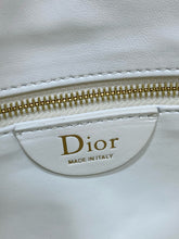 Load image into Gallery viewer, DR634 Dior Crunchy Small / HIGHEST QUALITY VERSION / 33 x 24 x 5 cm