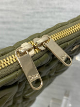 Load image into Gallery viewer, DR636 Dior Crunchy Small / HIGHEST QUALITY VERSION / 33 x 24 x 5 cm