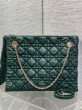 Load image into Gallery viewer, DR637 Dior Crunchy Large / HIGHEST QUALITY VERSION / 38 x 28.5 x 5 cm