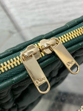 Load image into Gallery viewer, DR637 Dior Crunchy Large / HIGHEST QUALITY VERSION / 38 x 28.5 x 5 cm