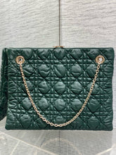 Load image into Gallery viewer, DR637 Dior Crunchy Large / HIGHEST QUALITY VERSION / 38 x 28.5 x 5 cm