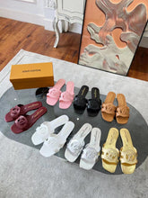 Load image into Gallery viewer, SE1139 LV Isola Flat Mule / Size5-11