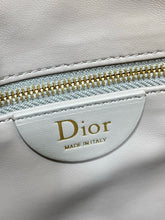 Load image into Gallery viewer, DR639 Dior Crunchy Small / HIGHEST QUALITY VERSION / 33 x 24 x 5 cm