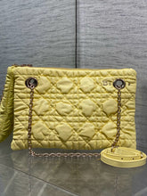 Load image into Gallery viewer, DR640 Dior Crunchy Small / HIGHEST QUALITY VERSION / 33 x 24 x 5 cm