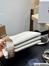 Load image into Gallery viewer, PD355 Leather Shoulder Bag / 9x2.3x7.5inch