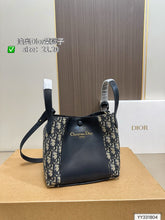 Load image into Gallery viewer, DR530 Small Signature Bucket Bag / 8.5x7.5x4.5inches