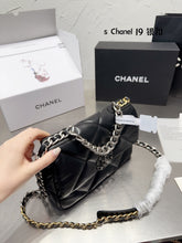 Load image into Gallery viewer, CC708 CHANEL 19 Handbag / 6.2 × 10.1 × 3.5 in