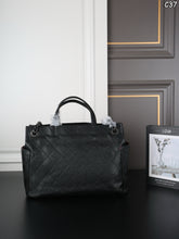 Load image into Gallery viewer, CC1459 CHANEL Vintage Caviar Chain Tote / 31 x 25 cm