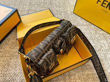 Load image into Gallery viewer, FF250 Multipocket Baguette / 10.2x3.9x6.3inch