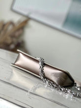 Load image into Gallery viewer, LB793 Lexington Pouch / HIGHEST QUALITY VERSION / 8.5 x 5.1 x 2.2 inches