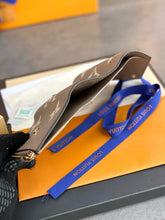 Load image into Gallery viewer, LB922 Victorine Wallet / 4.7 x 3.7 x 0.6 inches / HIGHEST QUALITY VERSION