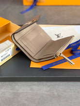 Load image into Gallery viewer, LB922 Victorine Wallet / 4.7 x 3.7 x 0.6 inches / HIGHEST QUALITY VERSION