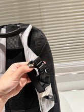 Load image into Gallery viewer, MBG057 Takeoff Backpack / 11.8 x 16.9 x 5.5 inches