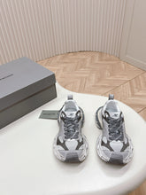 Load image into Gallery viewer, SE1298 BALENCIAGA 3xl Sneaker / Size5-10