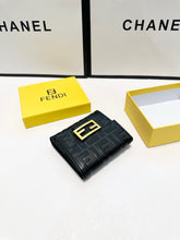 Load image into Gallery viewer, FF270 FF Diamonds Wallet / 4.3x3.9x1.5inch