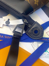 Load image into Gallery viewer, MBG058 Pochette Voyage Souple / HIGHEST QUALITY VERSION / 12.6 x 8.3 x 3.1 inches