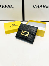 Load image into Gallery viewer, FF270 FF Diamonds Wallet / 4.3x3.9x1.5inch