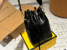 Load image into Gallery viewer, FF271 Small Mon Tresor / 6.3x9x5.1inch