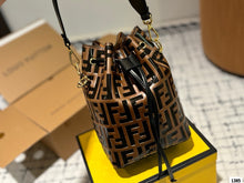 Load image into Gallery viewer, FF271 Small Mon Tresor / 6.3x9x5.1inch