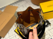 Load image into Gallery viewer, FF271 Small Mon Tresor / 6.3x9x5.1inch