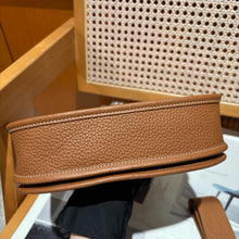Load image into Gallery viewer, HM198 Hermes Evelyne 23 / HIGHEST QUALITY VERSION / 23 cm