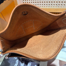Load image into Gallery viewer, HM198 Hermes Evelyne 23 / HIGHEST QUALITY VERSION / 23 cm