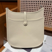 Load image into Gallery viewer, HM201 Hermes Evelyne 23 / HIGHEST QUALITY VERSION / 23 cm