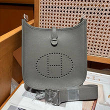 Load image into Gallery viewer, HM202 Hermes Evelyne 23 / HIGHEST QUALITY VERSION / 23 cm