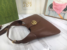 Load image into Gallery viewer, GC547 Aphrodite Medium Shoulder Bag / W15.3" x H15" x D.8"