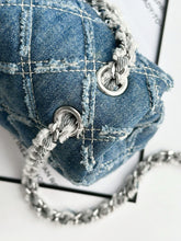 Load image into Gallery viewer, CC979 Classic 11.12 Handbag / Mini/Medium HIGHEST QUALITY VERSION