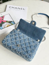 Load image into Gallery viewer, CC979 Classic 11.12 Handbag / Mini/Medium HIGHEST QUALITY VERSION