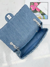 Load image into Gallery viewer, CC979 Classic 11.12 Handbag / Mini/Medium HIGHEST QUALITY VERSION