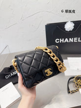 Load image into Gallery viewer, CC754 Small Flap Bag / 6.6 × 8.2 × 2.3 in