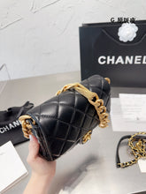 Load image into Gallery viewer, CC754 Small Flap Bag / 6.6 × 8.2 × 2.3 in