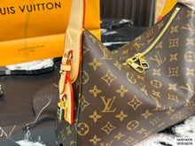 Load image into Gallery viewer, LB1511 LV Sully Hobo Bag / Large: 40 x 29 cm, Small: 33 x 21 cm