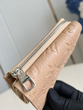 Load image into Gallery viewer, LB1251 Victor Wallet / 4.5 x 3.5 x 1 inches / HIGHEST QUALITY VERSION