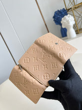 Load image into Gallery viewer, LB1251 Victor Wallet / 4.5 x 3.5 x 1 inches / HIGHEST QUALITY VERSION