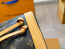 Load image into Gallery viewer, LB1084 Nano Noé / 5.1 x 6.3 x 3.9 inches