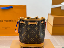 Load image into Gallery viewer, LB1084 Nano Noé / 5.1 x 6.3 x 3.9 inches