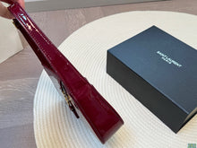 Load image into Gallery viewer, YSK346 le 5 à 7 Handbag / 9 x 6.2 x 2.5 INCHES