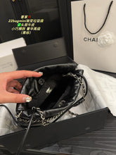 Load image into Gallery viewer, CC1096 CHANEL 22 Mini Handbag / 7.8 × 7.4 × 2.3 in