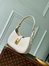 Load image into Gallery viewer, LB1516 LV Low Key Shoulder Bag / HIGHEST QUALITY VERSION / 26 x 18 x 7 cm