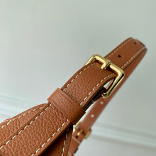 Load image into Gallery viewer, LB1517 LV Low Key Shoulder Bag / HIGHEST QUALITY VERSION / 26 x 18 x 7 cm