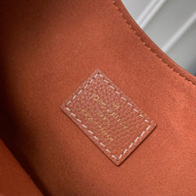 Load image into Gallery viewer, LB1517 LV Low Key Shoulder Bag / HIGHEST QUALITY VERSION / 26 x 18 x 7 cm