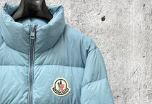 Load image into Gallery viewer, CLTH476 Moncler Abbadia Short Down Jacket