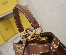 Load image into Gallery viewer, FF275 Peekaboo ISeeU Medium / 13.2x3.9x9.8inch