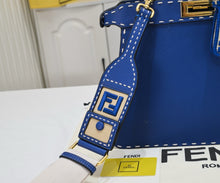 Load image into Gallery viewer, FF276 Peekaboo ISeeU Medium / 13.2x3.9x9.8inch